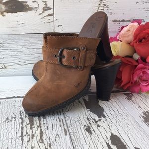 BOC buckle leather clog